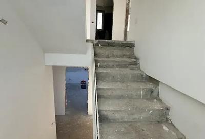 Casă individuala cu 6 camere, zona linistita !!! Casă individuala cu 6 camere, zona linistita !!! - 12