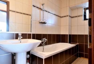 Apartament cu 4 camere semidecomandat în Unirii - 33