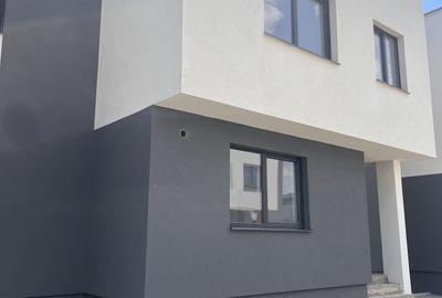 Casă cu 4 camere cu Teren 200 Mp în Micești - 2