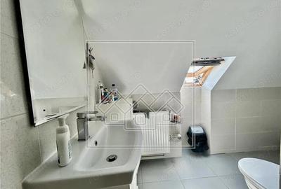 Casa individuala in Sibiu, 373mp teren, 8 camere, pretabila investitie - 3