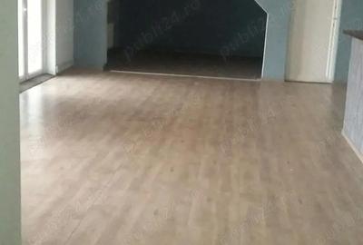 Spațiu comercial, de 130 mp, în Central - 8