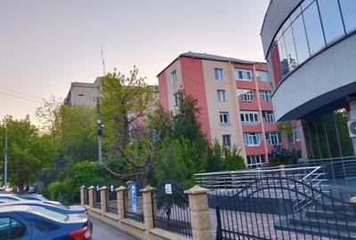 Apartament 3 camere etaj 1 Ion Creanga Prefectura Primarie(fostul C.E.C) liceul Pedagogic Apartament 3 camere etaj 1 Ion Creanga Prefectura Primarie(fostul C.E.C) liceul Pedagogic - 1