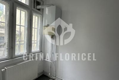 Casă individuală cu 10 camere cu Canalizare în Capitale - 8