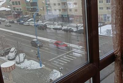 Apartament cu 2 camere decomandat în Central - 3