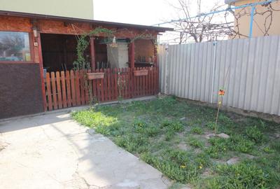 Casă cu 2 camere în Plopi