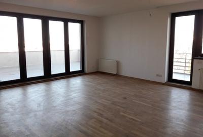 Apartament cu 4 camere decomandat în Cotroceni