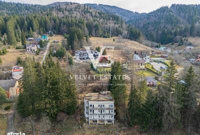 Spațiu comercial, de 814 mp, în Piața - 8