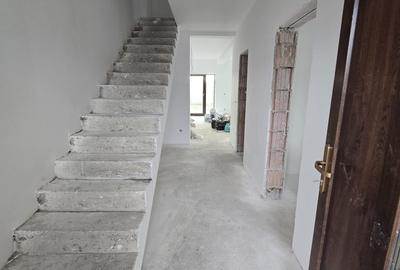 Duplex cu 4 camere cu Teren 250 Mp în Moșnița Nouă - 3