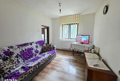 Casă cu 3 camere cu Teren 1260 Mp în Central - 2