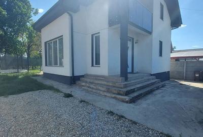 Casă cu 4 camere cu Teren 300 Mp în Calea Clujului - 4
