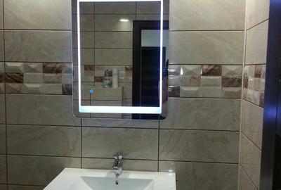 Casă cu 5 camere cu Teren 336 Mp în Central - 2