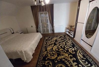 Casă cu Teren 4200 Mp în Livezi - 2