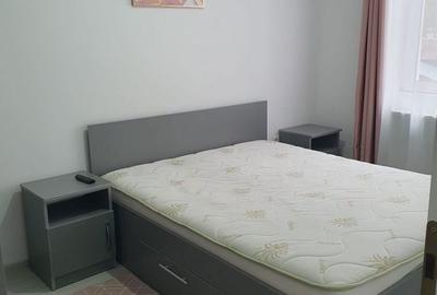 Apartament cu 3 camere semidecomandat în Central - 3
