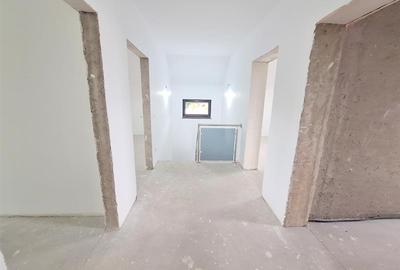 Casă individuală cu 5 camere cu Teren 413 Mp în 9 Mai - 22