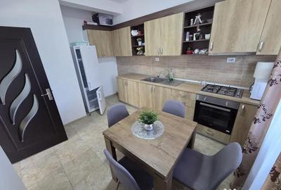 Casă cu 4 camere cu Teren 2000 Mp în Central - 9