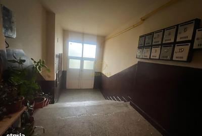 Garsonieră decomandată în Central - 11