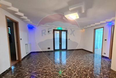 Casa cu 6 camere de vanzare in zona de munte - 11