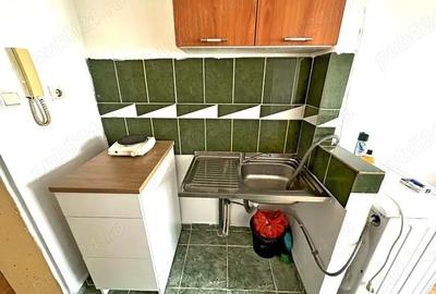 Garsonieră nedecomandată în Soarelui