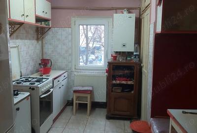 Apartament cu 3 camere decomandat în Micro 16 - 1