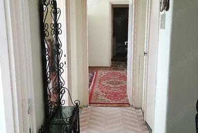 Apartament cu 3 camere semidecomandat în Central - 3