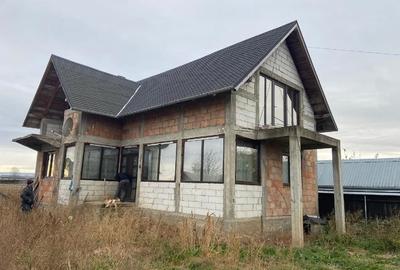 Casă individuală cu 2 camere cu Teren 5400 Mp în Joldești - 3