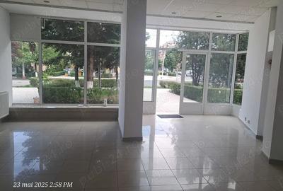 Ofer spre inchiriere spatiu comercial in Deva 50 mp zona centrala - 3