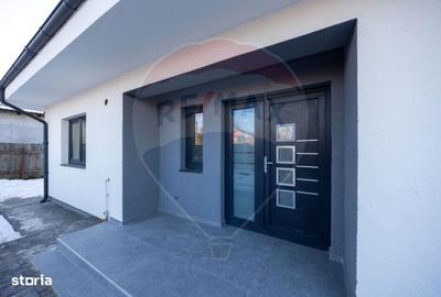 Casă cu 4 camere cu Teren 594 Mp în Hărman - 16