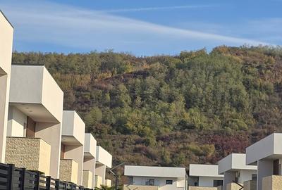 Casă individuală cu 4 camere cu Canalizare în Aninoasa - 19