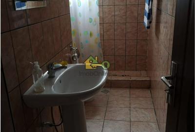 Casă individuală cu 6 camere cu Canalizare în Ultracentral - 7