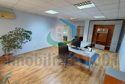 Spațiu comercial, de 84 mp, în Central - 3