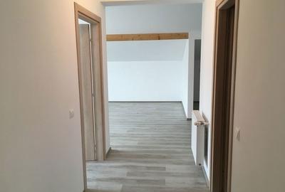 Apartament cu 2 camere decomandat în Dobroești
