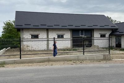 Spațiu comercial, de 215 mp, în Arămoaia - 1