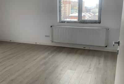 Apartament cu 4 camere decomandat în George Enescu - 1