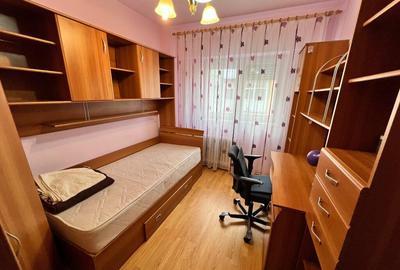 INCHIRIEZ apartament 4 camere decomandat, zona Vasile Aaron - 6