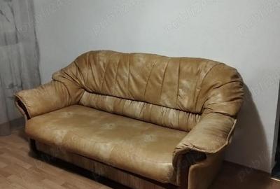 Apartament cu 3 camere semidecomandat în Mioriței