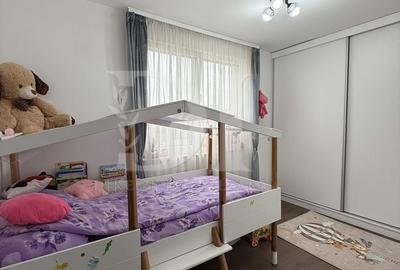 Apartament cu 3 camere semidecomandat, mobilat în Florești - 12