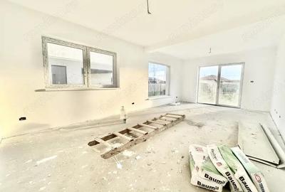 Casă cu 3 camere cu Teren 309 Mp în Moșnița Nouă