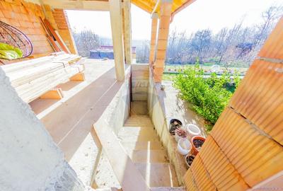 VILA DE VIS CU TEREN GENEROS, DE VANZARE - 33