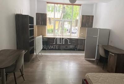 Garsonieră decomandată în 7 Noiembrie - 2