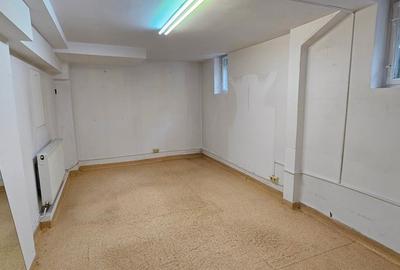 Inchiriez spatiu comercial la parterul unei vile, str. V. Lupu, Iasi - 6