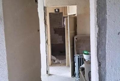 Apartament cu 3 camere decomandat în 9 Mai - 3