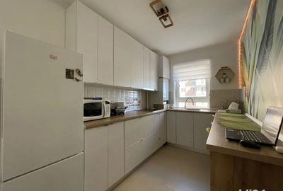 Garsonieră decomandată în Titan