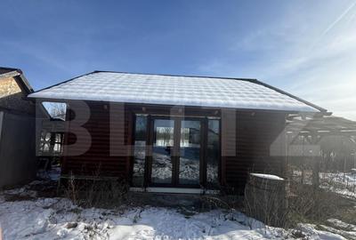 Casă cu 4 camere cu Teren 3800 Mp în Est - 3