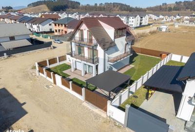 Casă cu 9 camere cu Teren 501 Mp în Astra - 1