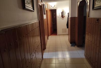 Apartament cu 4 camere decomandat în Noua - 2