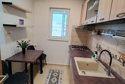 Apartament cu 2 camere semidecomandat în Bucur Obor - 1