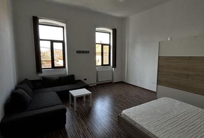Apartament cu 2 camere decomandat, mobilat în Boul Roșu