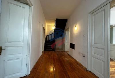 Casă individuală cu 8 camere cu Teren 117 Mp în Ultracentral - 2