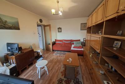 Apartament cu 2 camere decomandat în Obor