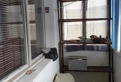 Vanzare Apart.1 cam. cf.1 dec., et. 4 din 8 cu lift, supr.utila 37.mp., zona Bariera-Calarasilor - 20